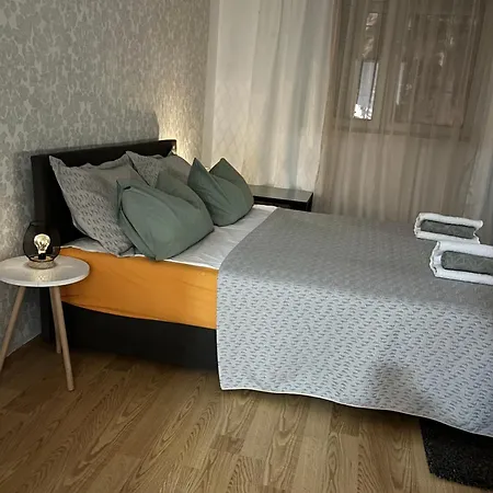 Lana Apartment *
