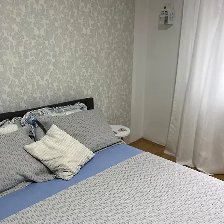 Apartment Lana *